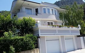 Villa Maria